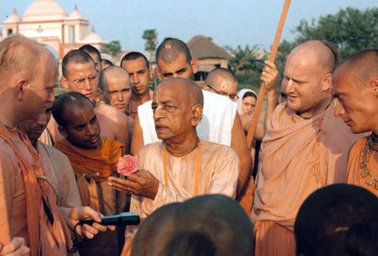 Srila Prabhupada preaching to disciples