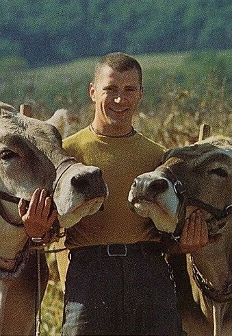 Paramananda das  Cow Protection  BTG_Year-1977_Volume-12_Number-11_Page_03