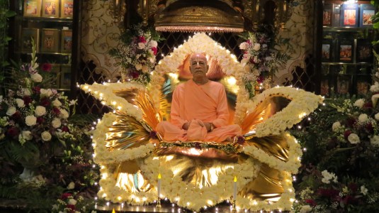 Srila Prabhupada's 2014 disappearance day Vyasasan 054