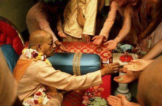 Srila Prabhupada on Vyasasana