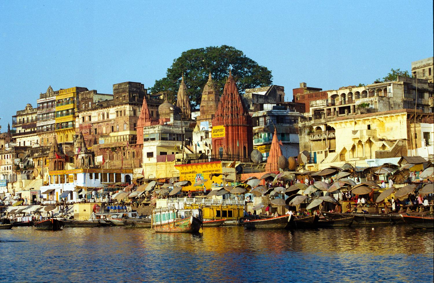 22-Varabasi-River-Ganges-Uttar-Pradesh-India