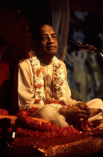 smiling-prabhupada